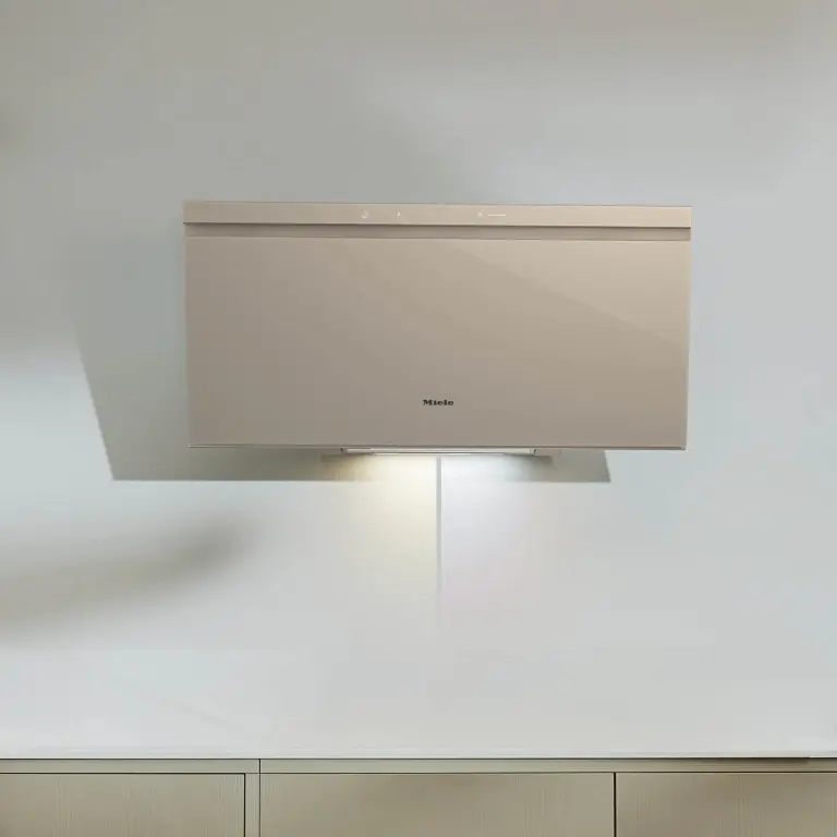 DynamicWhite