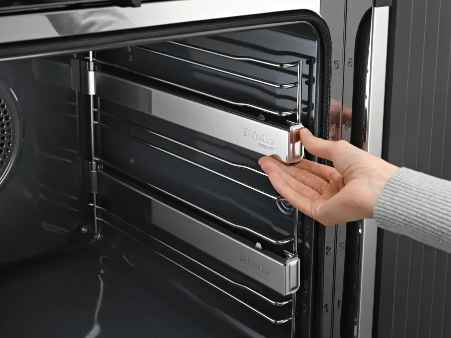 Miele H 7464 BP Obsidiánová čierna – detail
