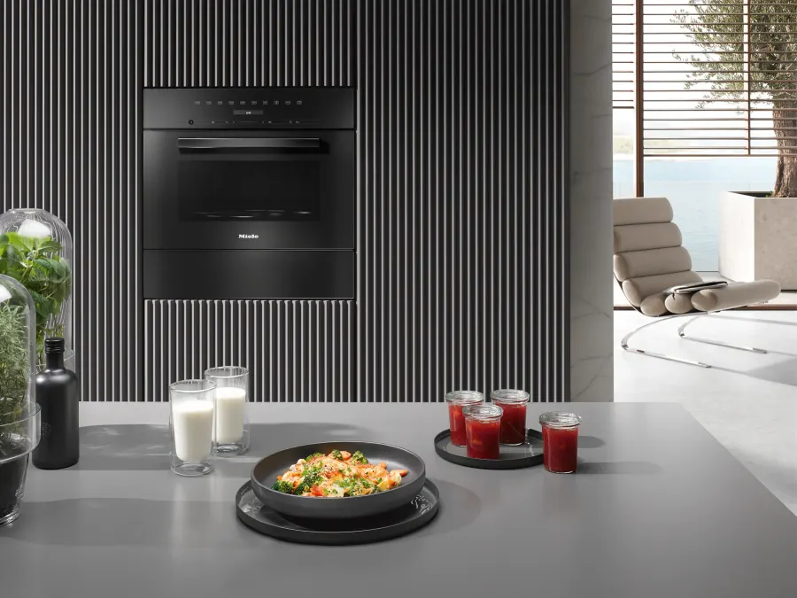 Miele M 7244 TC Obsidiánová čierna – detail