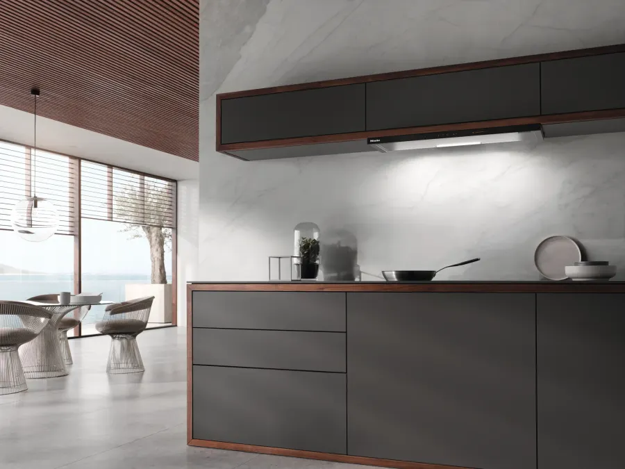 Miele DAS 4930 Obsidiánová čierna v interiéri