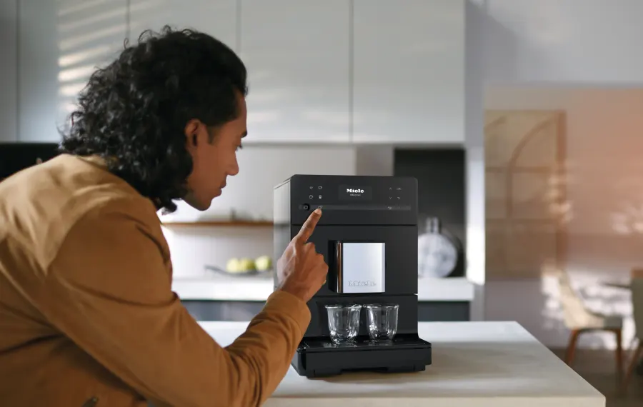Miele CM 5310 Silence Obsidiánová čierna v interiéri – foto 8