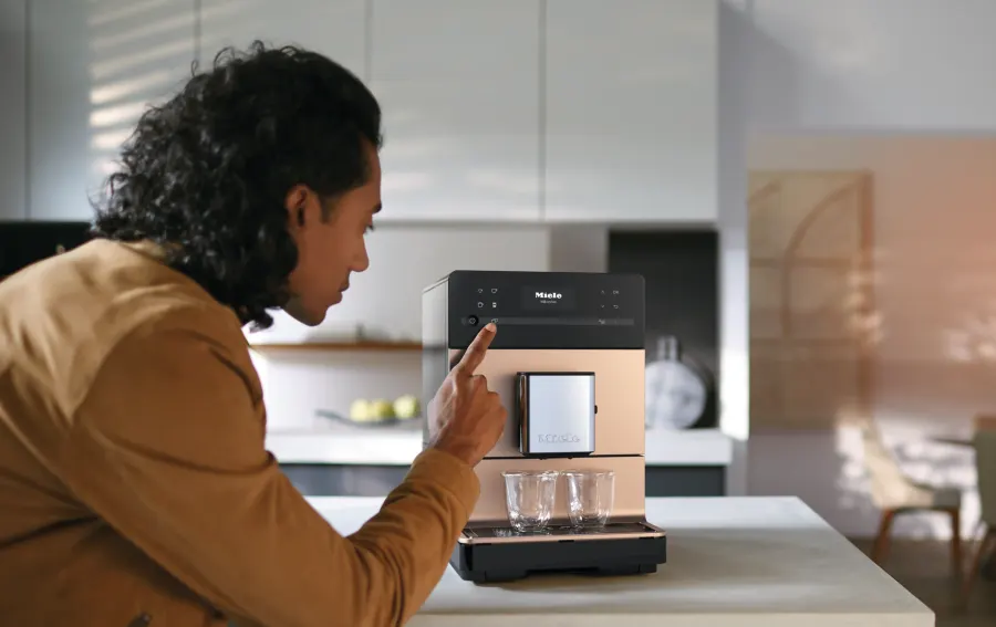 Miele CM 5510 Silence Ružové zlato (PF) v interiéri – foto 8