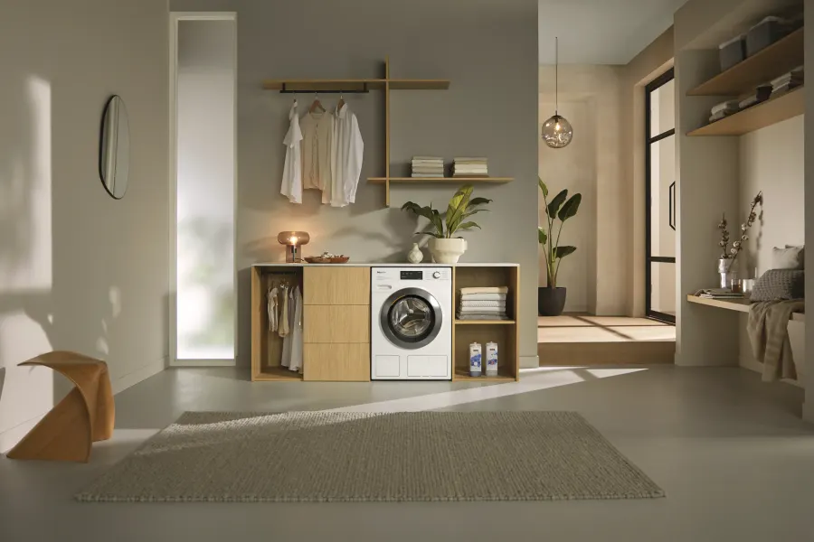 Set Miele WEI 895 WCS PWash&TDos&Steam Lotosová biela + Miele TEL 695 WP EcoSpeed&Steam&9kg Lotosová biela v interiéri
