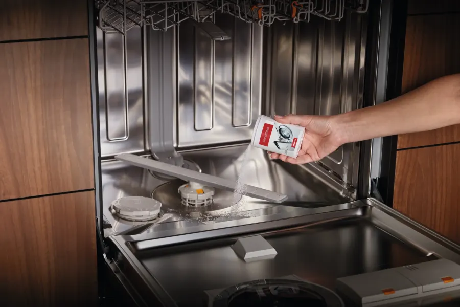 Miele IntenseClean - čistič na prístroje 200 g v interiéri – foto 4