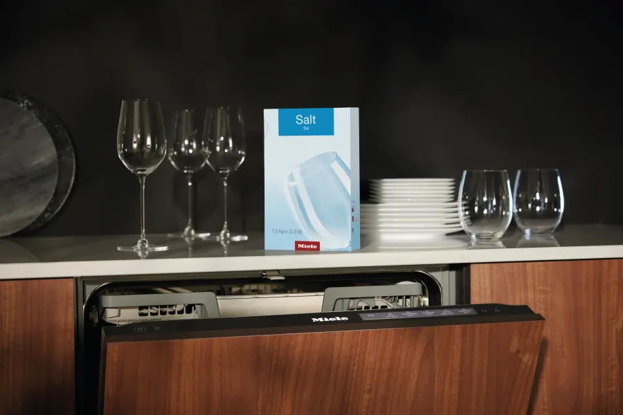Miele Regeneračná soľ do umýv. riadu, 1,5 kg v interiéri Miele Regeneračná soľ do umýv. riadu, 1,5 kg v interiéri