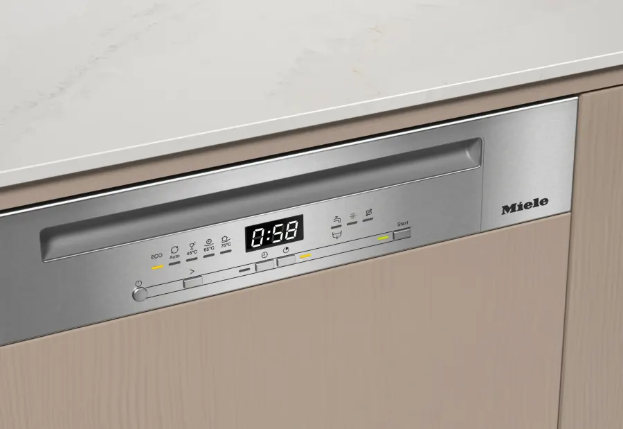 Miele G 5410 SCi Active Plus Nerezová oceľ/CleanSteel – ovládací panel