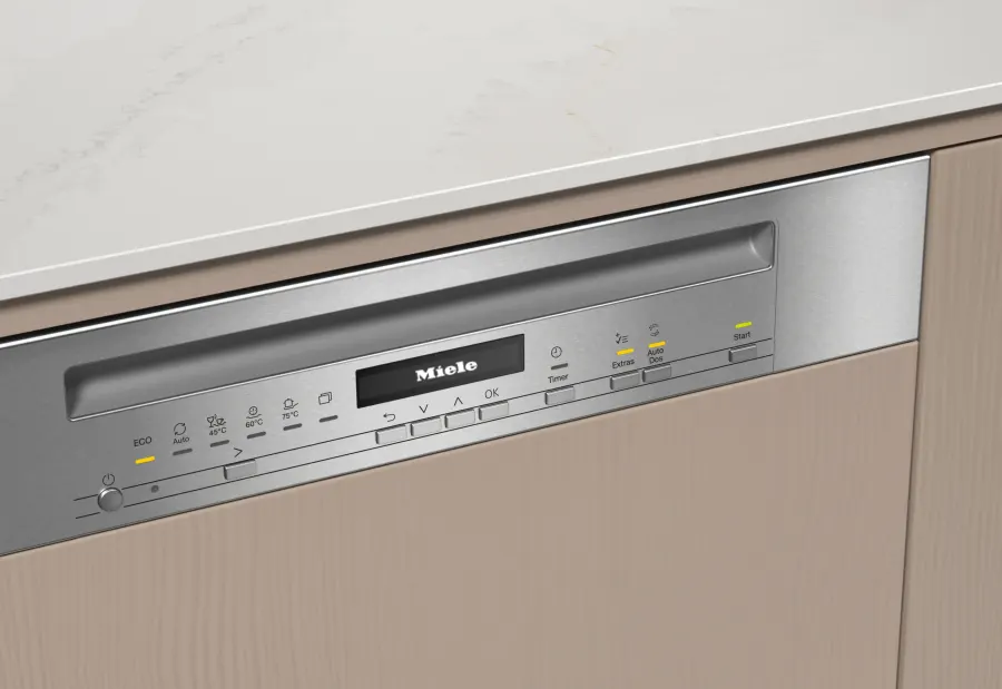 Miele G 7045 SCi XXL AutoDos Nerezová oceľ/CleanSteel – ovládací panel Miele G 7045 SCi XXL AutoDos Nerezová oceľ/CleanSteel – ovládací panel