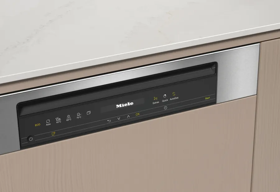 Miele G 7601 SCi AutoDos Nerezová oceľ/CleanSteel – ovládací panel