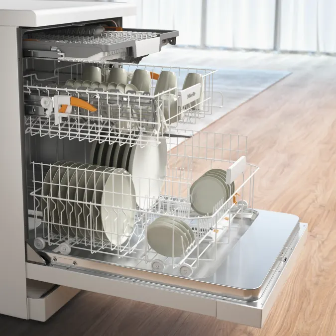 Miele G 5811 SC Active Plus Žiarivo biela – detail