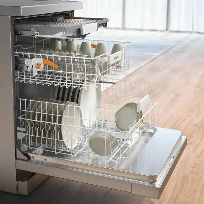Miele G 5811 SC Front Active Plus Predná časť CleanSteel – detail