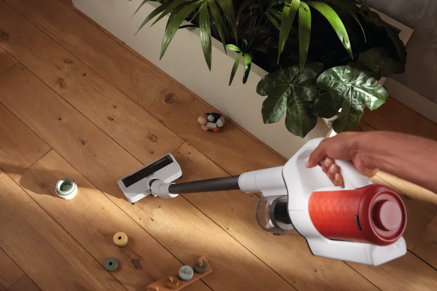 Miele Duoflex HX1 Terra červená v interiéri – foto 6