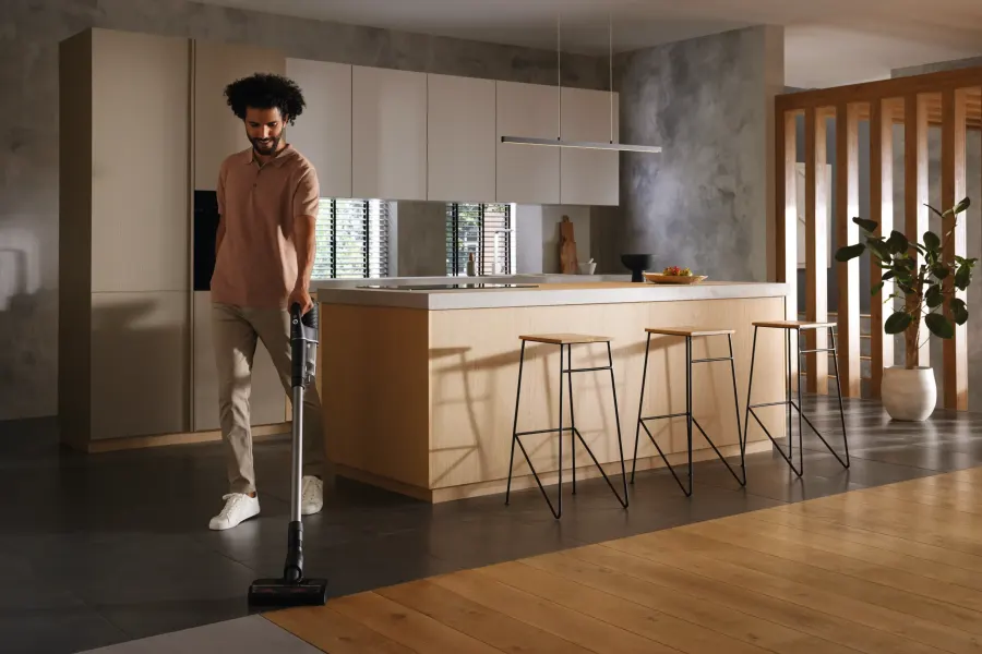 Miele Duoflex HX1 Cat & Dog Obsidiánová čierna v interiéri – foto 7 Miele Duoflex HX1 Cat & Dog Obsidiánová čierna v interiéri – foto 7