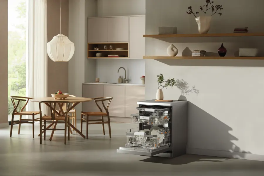 Miele G 7040 SC Front AutoDos Predná časť CleanSteel v interiéri