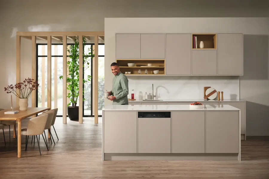 Miele G 7710 SCi AutoDos Obsidiánová čierna v interiéri – foto 5