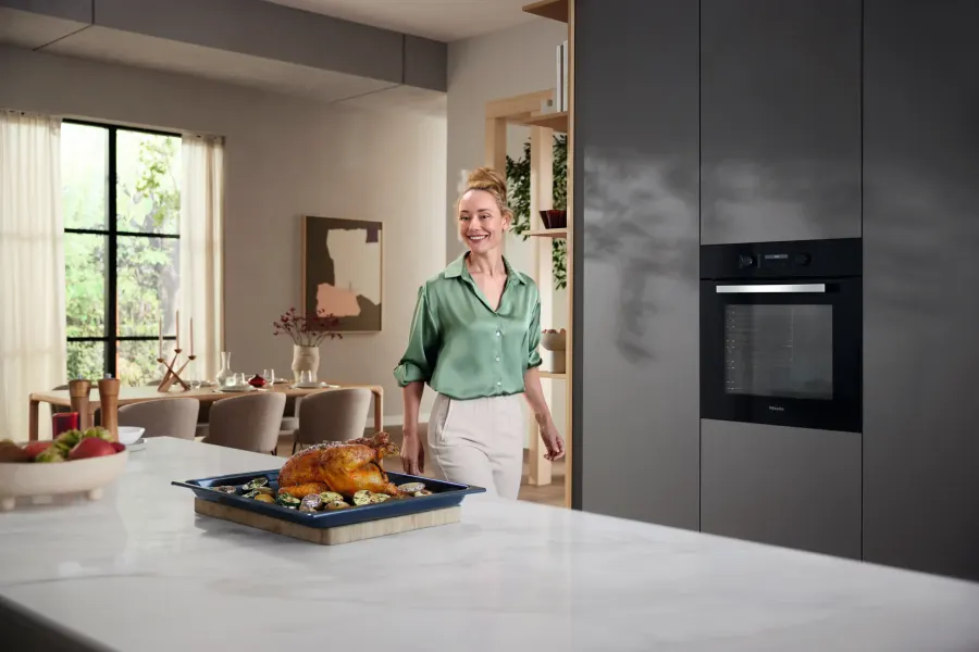 Miele H 2766 -1 BP 125 Edition Obsidiánová čierna v interiéri – foto 5