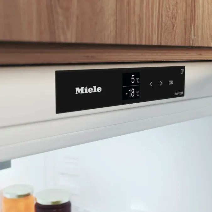 Miele KFN 7833 D – ovládací panel