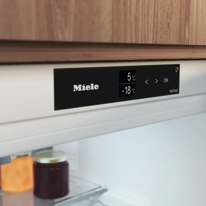 Miele KFN 7844 C – ovládací panel