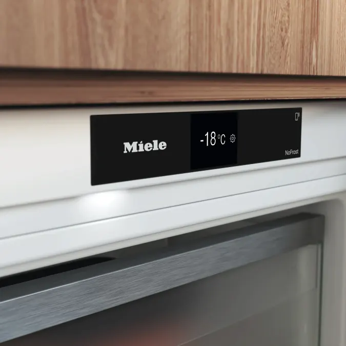 Miele FNUS 7040 D – ovládací panel Miele FNUS 7040 D – ovládací panel