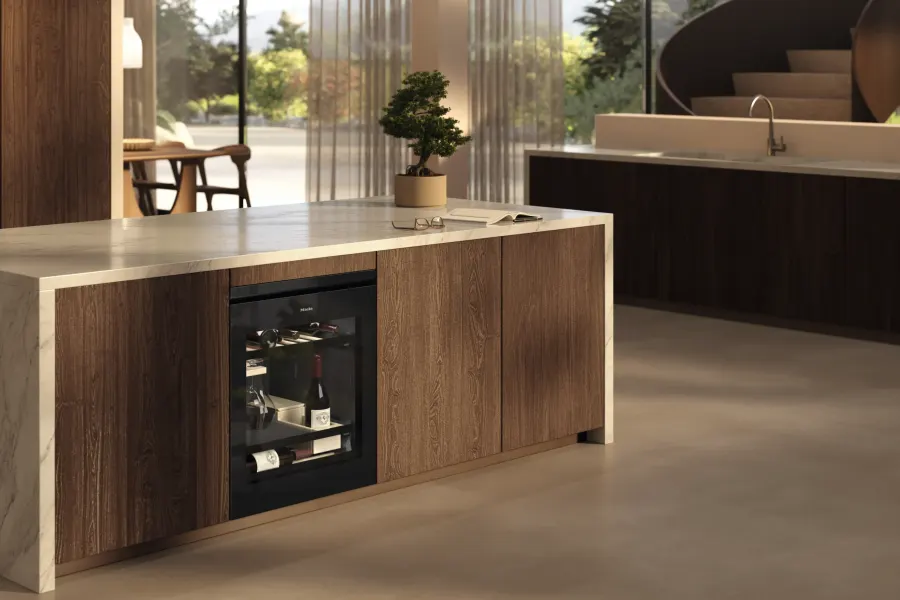 Miele KWTUS 7055 F Obsidiánové čierne sklo v interiéri