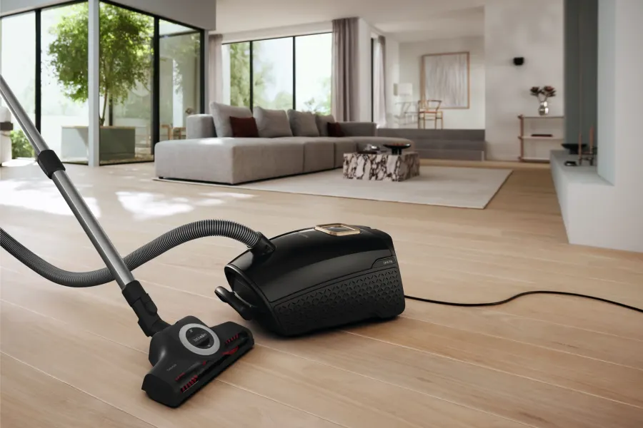 Miele Guard L1 Cat & Dog Obsidiánová čierna v interiéri