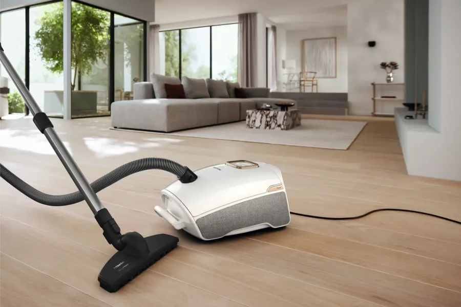 Miele Guard L1 Parquet Žiarivo biela v interiéri