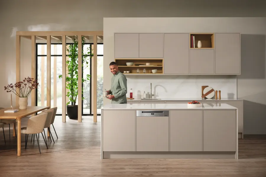 Miele G 5811 SCi Active Plus Nerezová oceľ/CleanSteel v interiéri Miele G 5811 SCi Active Plus Nerezová oceľ/CleanSteel v interiéri