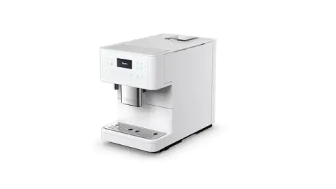 Miele CM 6160 MilkPerfection Lotosová biela – video – foto 5