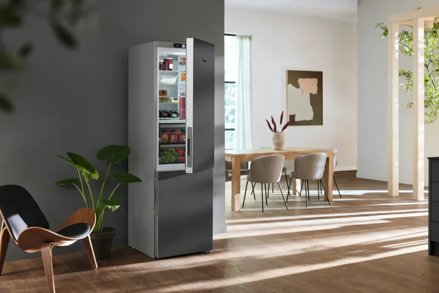 Miele KFN 4799 AD Obsidiánová čierna, matná v interiéri