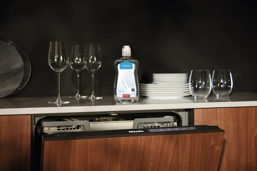 Miele RinseAid - 500 ml v interiéri