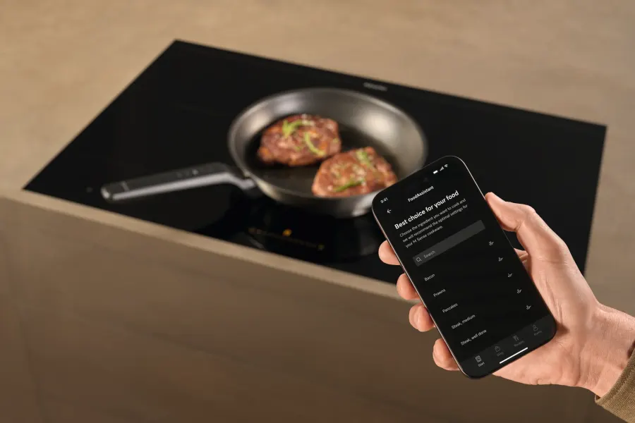 Miele Panvica M Sense (28 cm) s nepriľnavým povrchom – detail – foto 6
