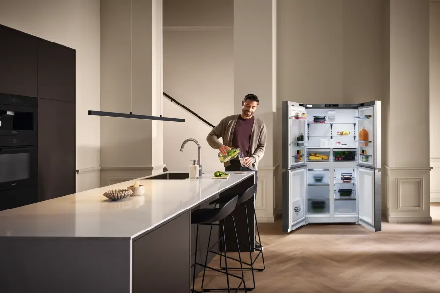 Miele KFFD 6741 Nerezová oceľ/CleanSteel v interiéri